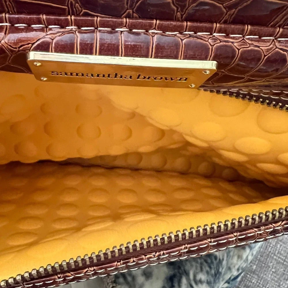 Samantha Brown NWOT blue and brown crocodile-embossed travel tote/weekender bag.